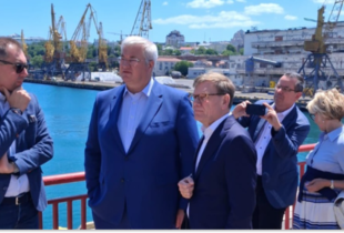 Міністри закордонних справ України та Німеччини оглянули пошкодження в Одесі