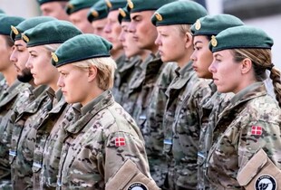 Данія запровадила військовий призов для жінок