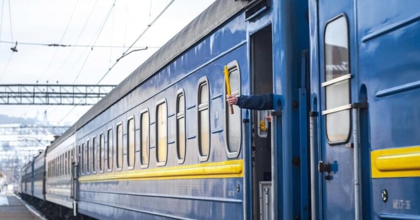 Схід вагонів на Рівненщині призвів до затримок низки поїздів - на скільки запізнюються