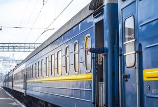 Схід вагонів на Рівненщині призвів до затримок низки поїздів - на скільки запізнюються