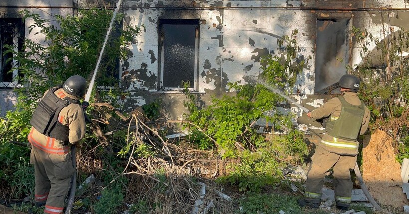 Ворог атакував Дніпропетровщину: пошкоджені підприємства і житло, є постраждала