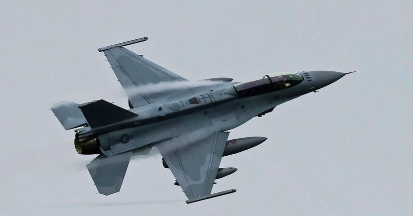Винищувачі F-16 Румунії піднімали в повітря через російські дрони біля кордону