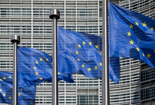 ЄС вимагає від Китаю припинити підтримку російського ВПК