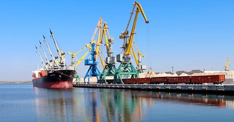 Росіяни масовано атакували дронами порт у Миколаєві та Рибаківку: які наслідки