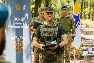 Сирський відвідав позиції морпіхів на Донеччині
