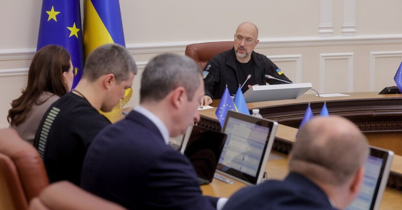 Вже більш ніж 115 000 українців отримали допомогу через єВідновлення - Шмигаль