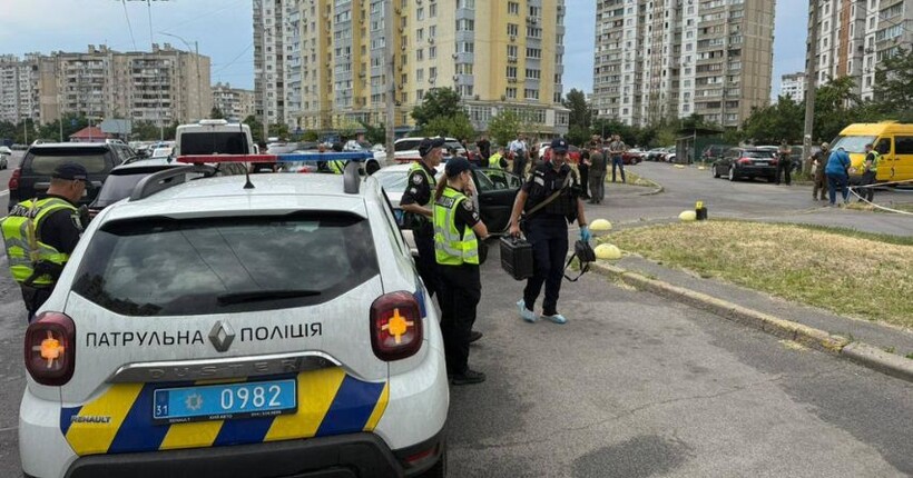 У Києві чоловіка застрелили в авто - поліція розслідує вбивство