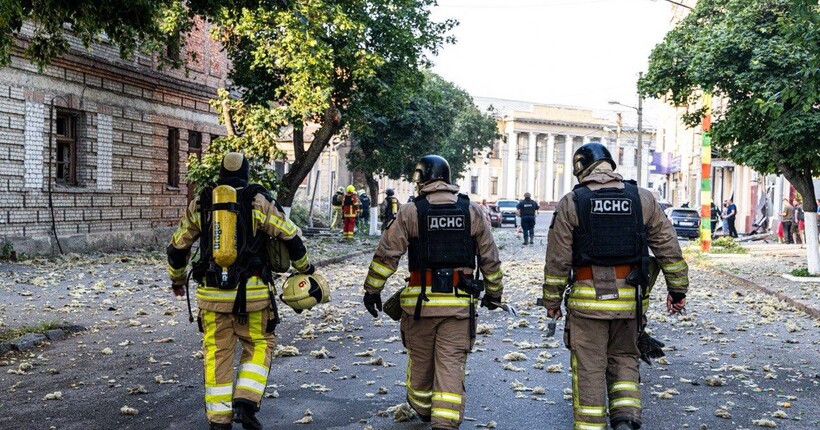 Дрони рф вдарили по Харкову: пошкоджено пологовий будинок, троє поранених
