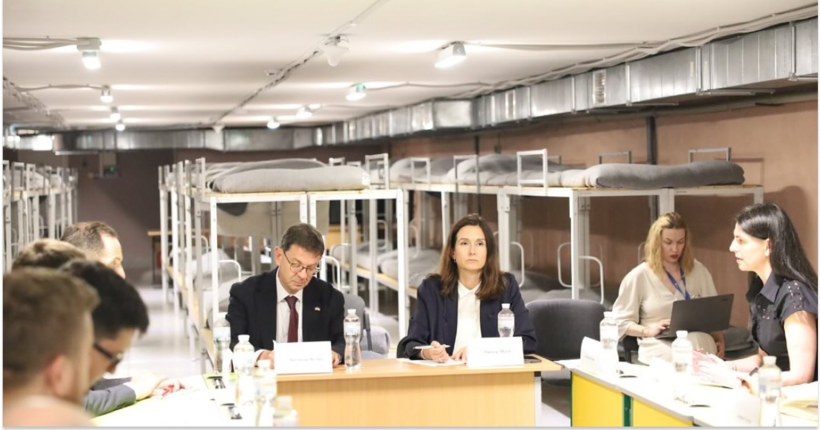Президентка парламенту Швейцарії провела дві години в бункері через російські дрони