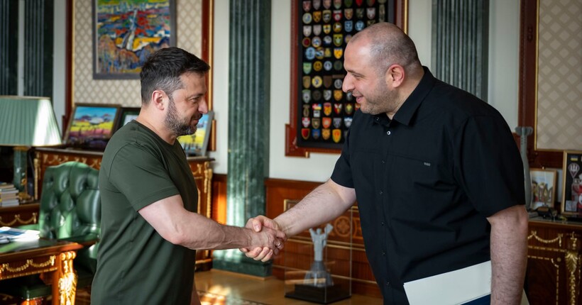 Зеленський провів нараду з Умєровим щодо закупівлі дронів та змін в державних інституціях