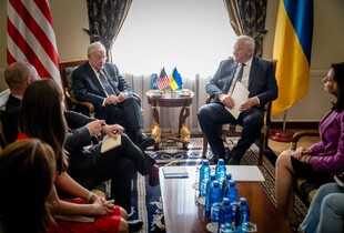 Сибіга зустрівся зі Келлогом: Настав час просувати мир силою