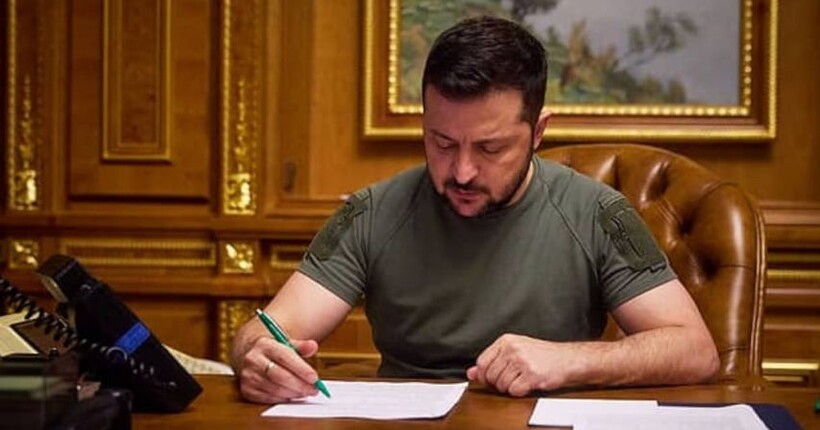 Зеленський підписав закон про зупинення дії Конвенції щодо заборони протипіхотних мін