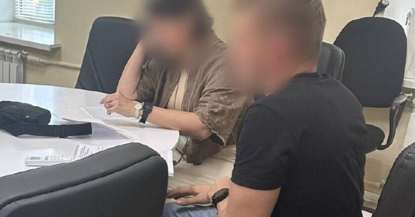 Прокурори повідомили про підозру посадовиці 