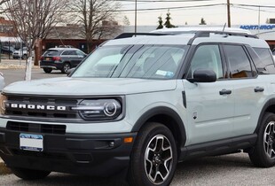 Ford відкликає майже 700 000 авто через ризик займання двигуна