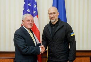 Шмигаль і Келлог обговорили озброєння, санкції та мир для України