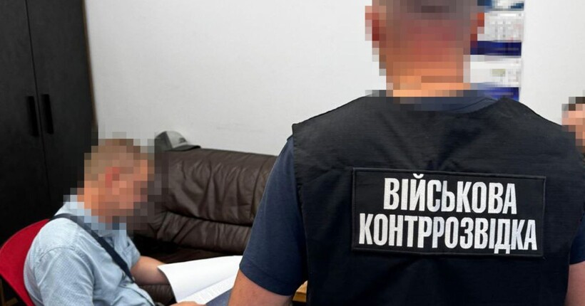 Розкрадав кошти виділені на ремонт бронетехніки ЗСУ: СБУ та Нацполіція викрили посадовця Міноборони