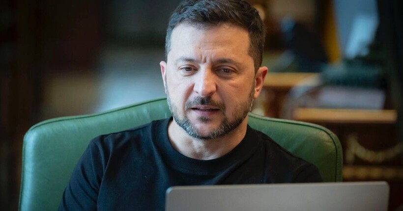 Зеленський зідзвонився з Макроном: говорили про ракети для SAMP/T та навчання додаткових пілотів
