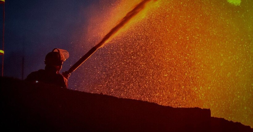 Зеленський відреагував на нічну атаку: росіяни били понад 300 дронами та ракетами (відео, фото)