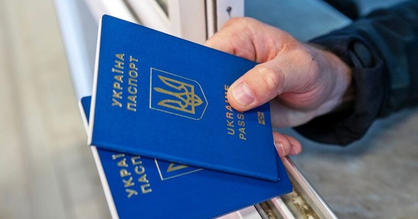 Питання дозволу чоловікам віком 18-25 років виїзджати за кордон обговорюється у парламенті - Стефанчук 