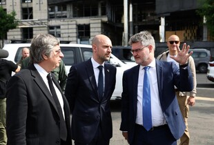 До Києва прибув глава МЗС Франції Барро (фото)