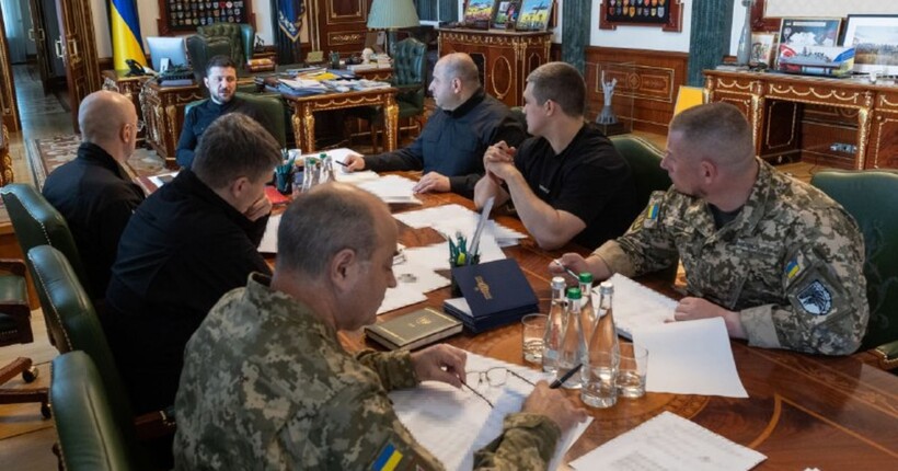Зеленський провів робочу нараду: говорили про дрони