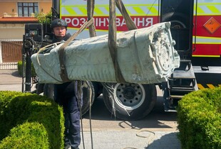 У Києві сапери знешкодили бойову частину російської ракети Х-69, що впала біля житлового будинку