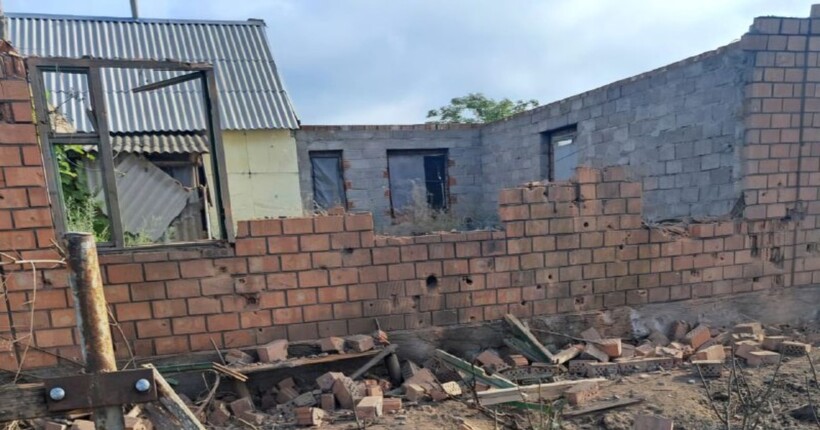 Росіяни атакували два райони Дніпропетровщини: є пошкодження та постраждалі (фото)