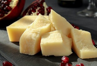 Який сир потрібно їсти тим, хто худне - в чому його користь 