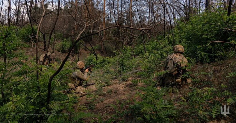 Генштаб: за добу відбулося 172 бойових зіткнення, ворог випустив понад 3700 дронів-камікадзе та 123 авіабомби
