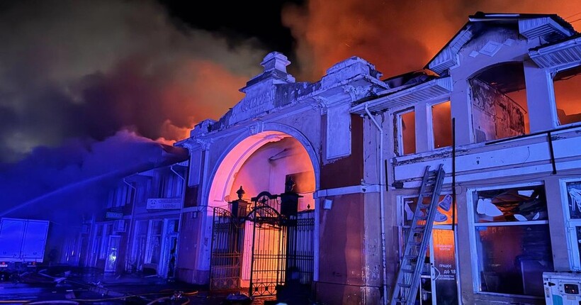 Обстріл Одеси: з-під завалів дістали тіло чоловіка