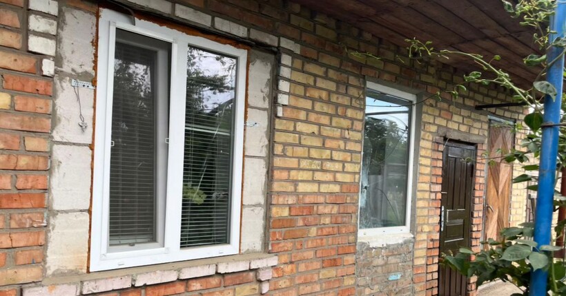 Росіяни обстріляли Дніпропетровщину: пошкоджені ліцей і підприємства, є загиблий та троє постраждалих