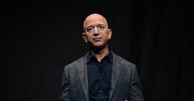 Джефф Безос продав частину акцій Amazon за $5,7 млрд