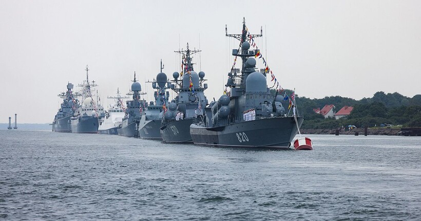 У росії скасували головний парад ВМФ: Путін пояснив це 