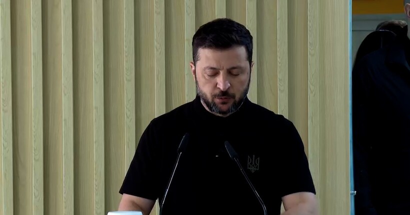 Зеленський нагородив медиків і подякував за невтомну роботу під час війни