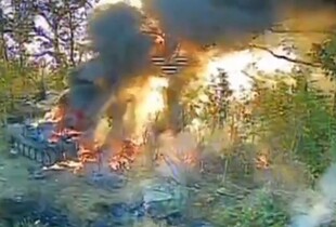Морпіхи знищили російську МТЛБ FPV-дроном на Донеччині (відео)