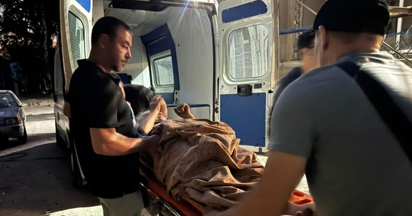 росія завдала ракетного удару по Кам'янському: є загиблі, серед 