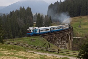 "Укрзалізниця" запускає додаткові поїзди до Ворохти: графік руху