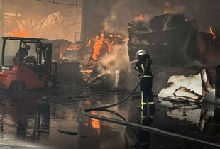 У Білій Церкві понад добу гасили масштабну пожежу після обстрілу