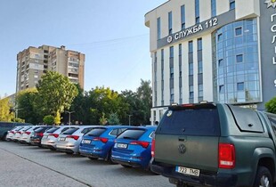 Естонія передала Україні 22 автівки для поліцейських