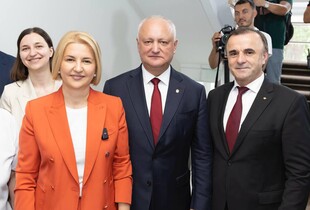 ЦВК Молдови зареєструвала блок проросійського Додона на виборах до парламенту