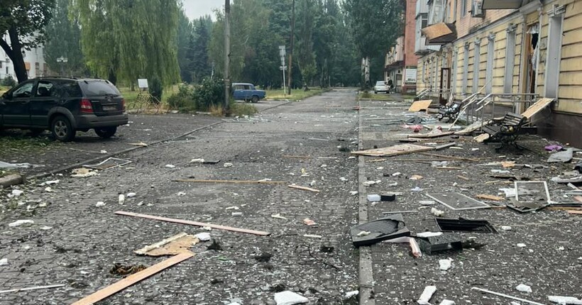 Окупанти продовжують обстрілювати Донеччину: двоє людей загинуло