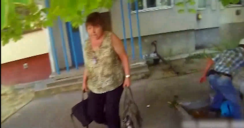 Поліцейські евакуювали чотирьох дорослих та дитину з прифронтового Берислава на Херсонщині