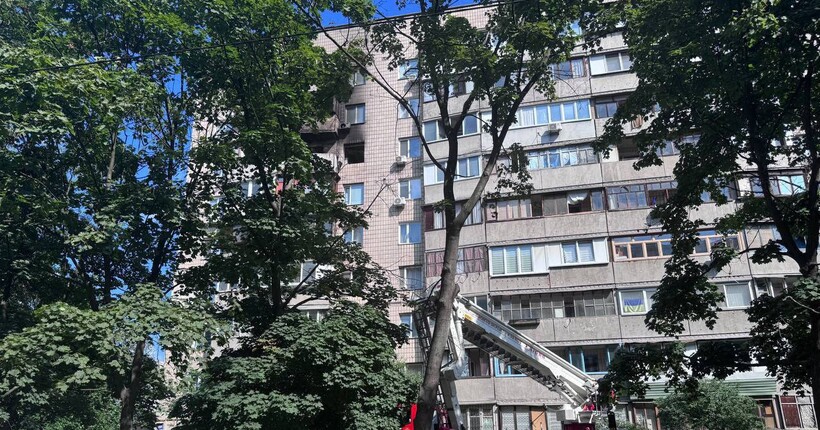 У Києві підозрюваний у скоєнні злочину підірвав квартиру: поранено поліцейського