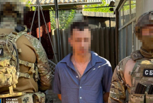СБУ затримала російського агента, який коригував авіаудари по Слов'янську