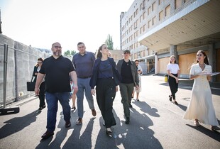 Міністерка закордонних справ Румунії прибула до Києва