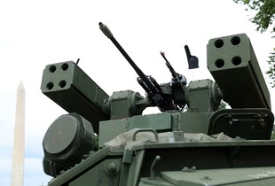 Індія призупинила закупівлі американської зброї через нові тарифи США