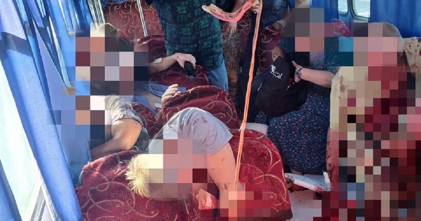 Ворог вдарив дроном по маршрутці під Херсоном: двоє загиблих, шість поранених