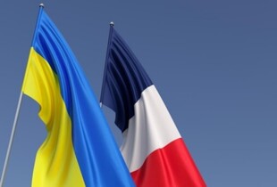 Зеленський провів розмову з Макроном: про що говорили