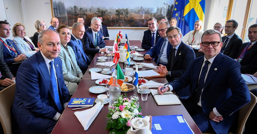 ЄС наполягає на обов'язковій участі України у визначенні умов мирного врегулювання