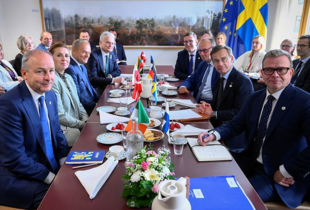 ЄС наполягає на обов'язковій участі України у визначенні умов мирного врегулювання